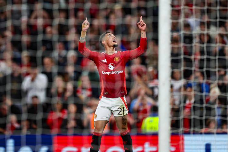 里程碑夜！费耶诺德止住颓势，欧联今晚刷纪录，信心回归，身体对抗强度拉满 -奇异果体育